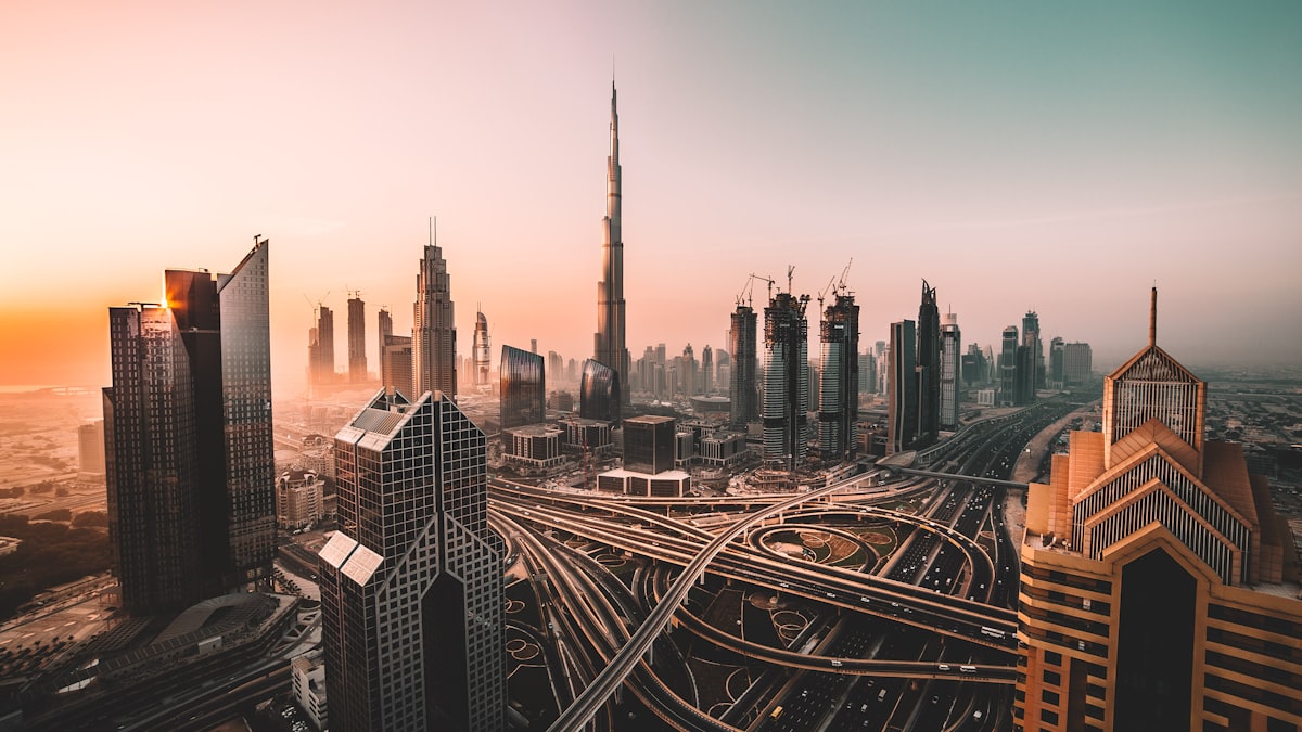 Créer une entreprise en Free Zone à Dubaï : le guide complet 2026