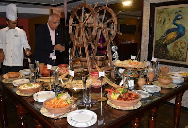 Mumtaz Mahal Indian Speciality Restaurant 1