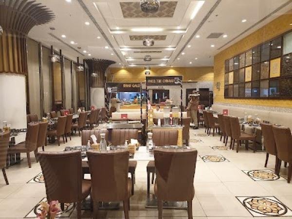 Le restaurant Maharaja Bhog